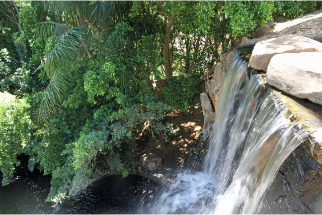 waterfall picnic point