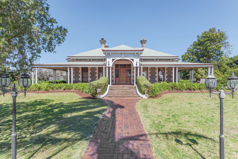 Recent photo of smithfield homestead
