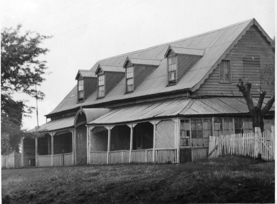 Historical black and white photo of Bull's Head Inn