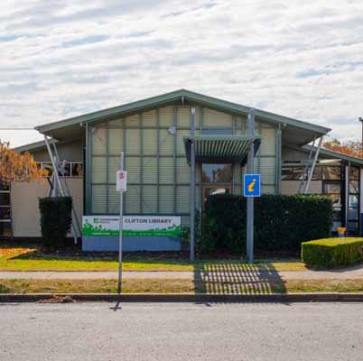 Photo of the Clifton library front entrance.