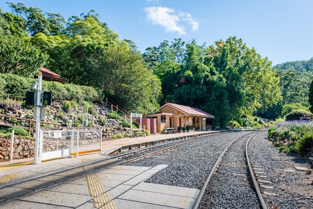 springbluffgardenandrailway