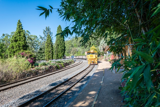 springblufftrainandstation