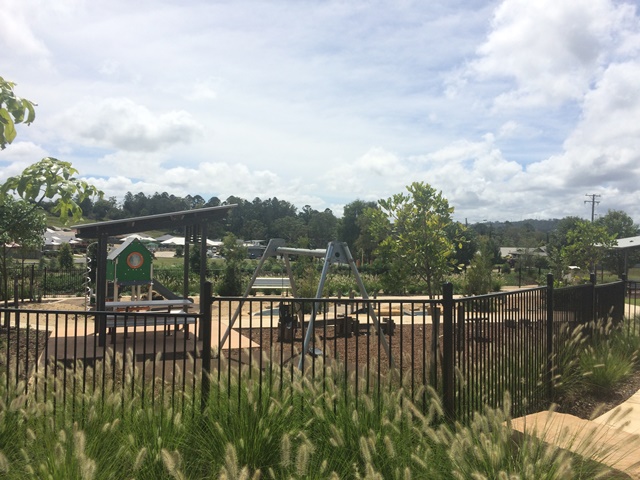 wilsontonheightsparkchildrensplaygroundandgrasses