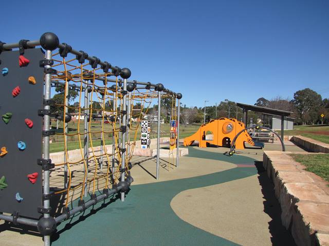 oakleighstreetparkplayground