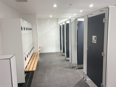 cyclehubtoowoombacitylibrarybathroom